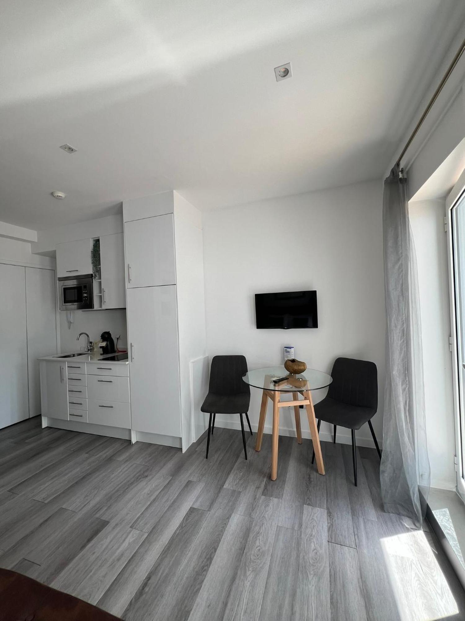 Almada Studios & Suites Porto Eksteriør billede