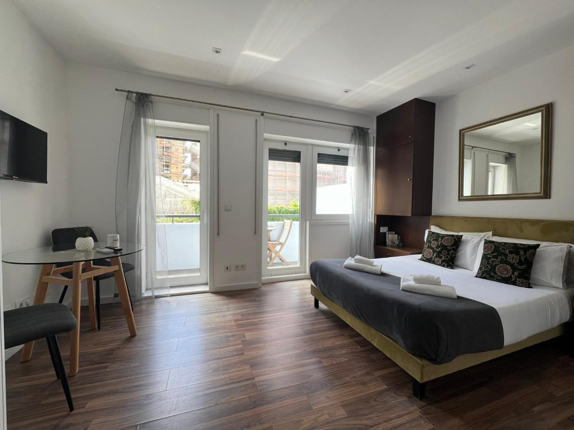 Almada Studios & Suites Porto Eksteriør billede