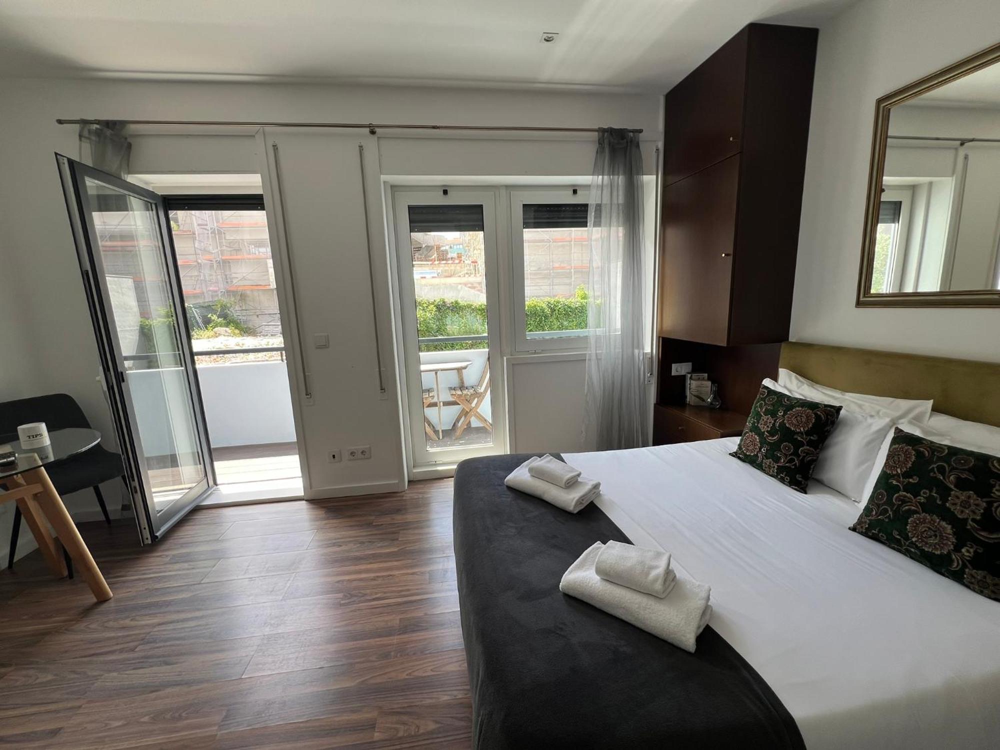 Almada Studios & Suites Porto Eksteriør billede